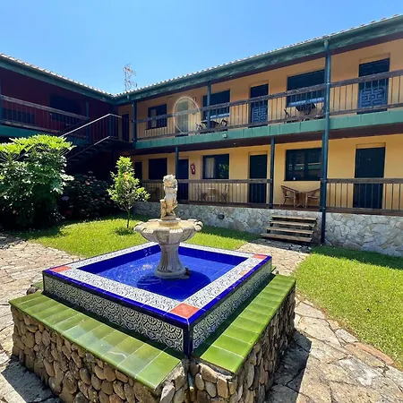 فندق Aldea Del Trasgu 2*