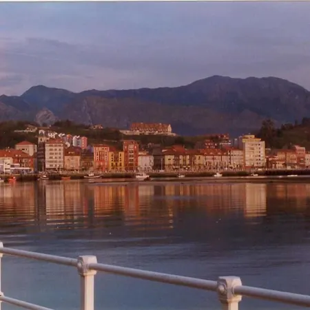 Aldea Del Trasgu فندق