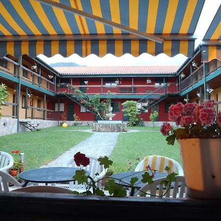 Aldea Del Trasgu فندق