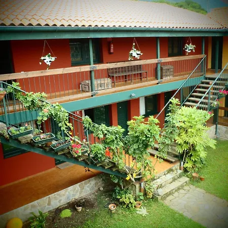 فندق Aldea Del Trasgu Cuerres