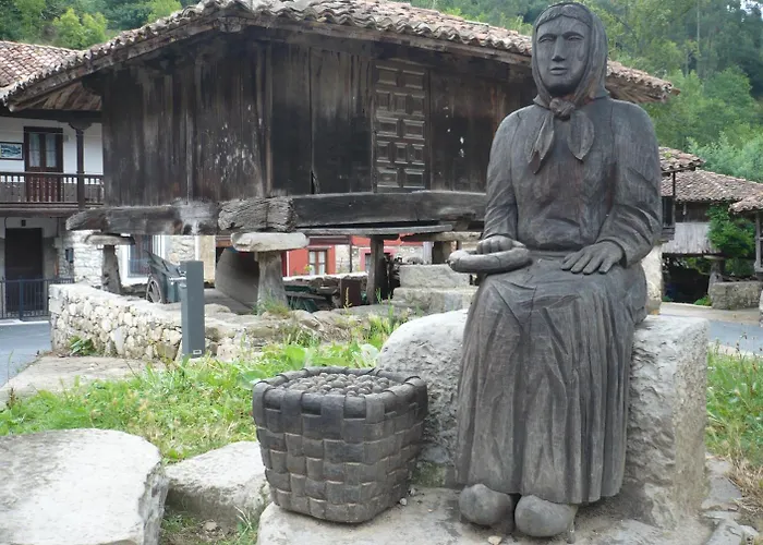 Hotel Aldea Del Trasgu 2*