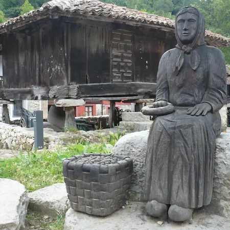 Hotel Aldea Del Trasgu 2*